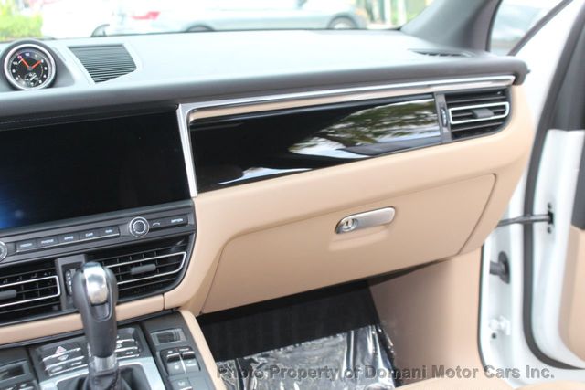 2020 Porsche Macan ONE FLORIDA OWNER , ONLY 11K MILES GARAGE KEPT  - 21331160 - 57