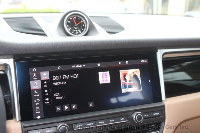 2020 Porsche Macan ONE FLORIDA OWNER , ONLY 11K MILES GARAGE KEPT  - 21331160 - 59