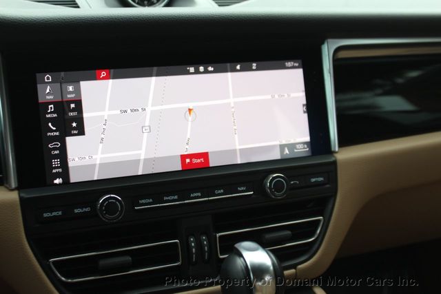 2020 Porsche Macan ONE FLORIDA OWNER , ONLY 11K MILES GARAGE KEPT  - 21331160 - 61