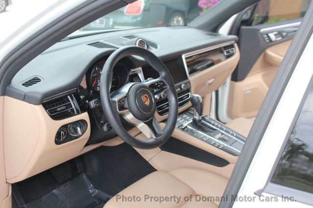 2020 Porsche Macan ONE FLORIDA OWNER , ONLY 11K MILES GARAGE KEPT  - 21331160 - 6
