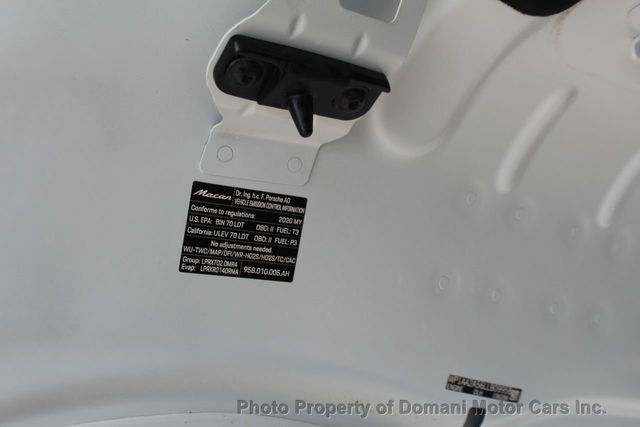 2020 Porsche Macan ONE FLORIDA OWNER , ONLY 11K MILES GARAGE KEPT  - 21331160 - 71