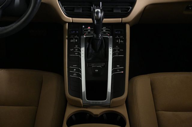 2020 Porsche Macan S - 22904051 - 16