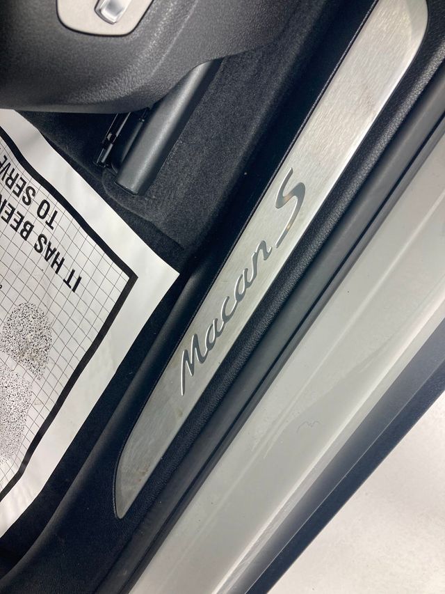 2020 Porsche Macan S AWD - 22973537 - 13