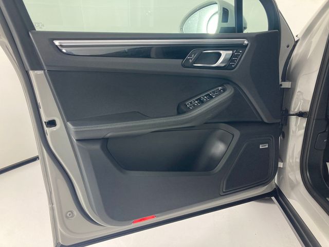 2020 Porsche Macan S AWD - 22973537 - 5