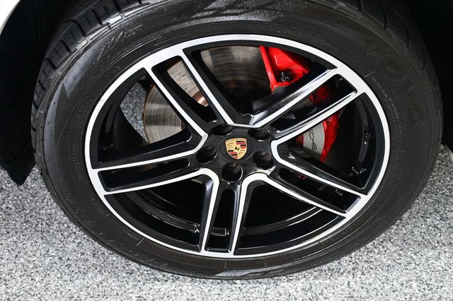 2020 Porsche Macan S AWD - 23043055 - 17