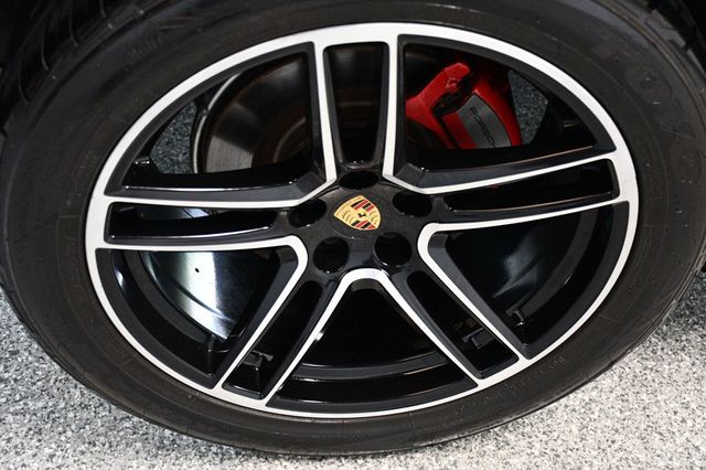 2020 Porsche Macan S AWD - 23043055 - 19