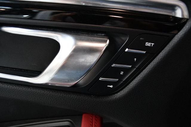 2020 Porsche Macan S AWD - 23043055 - 68
