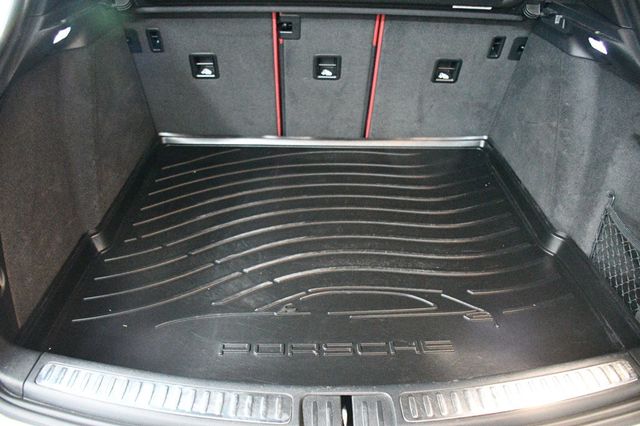 2020 Porsche Macan S AWD - 23043055 - 72