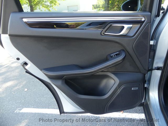 2020 Porsche Macan S AWD - 23091768 - 17