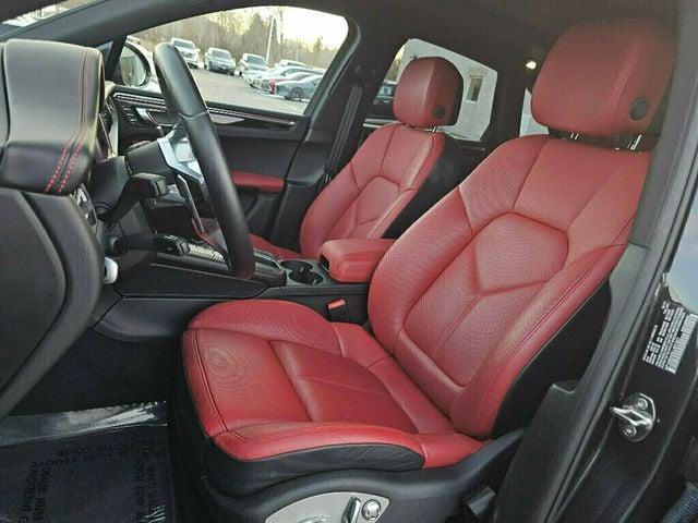 2020 Porsche Macan S AWD - 22969913 - 14
