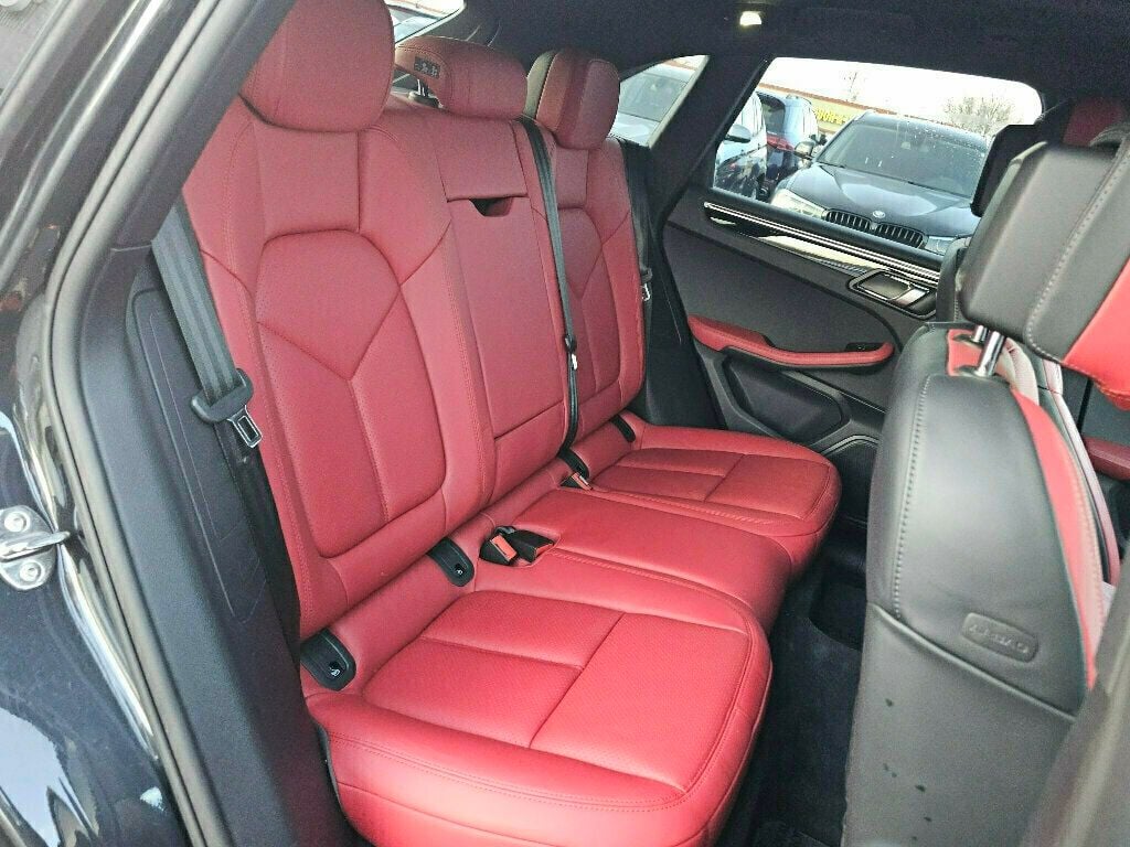 2020 Porsche Macan S AWD - 22969913 - 19