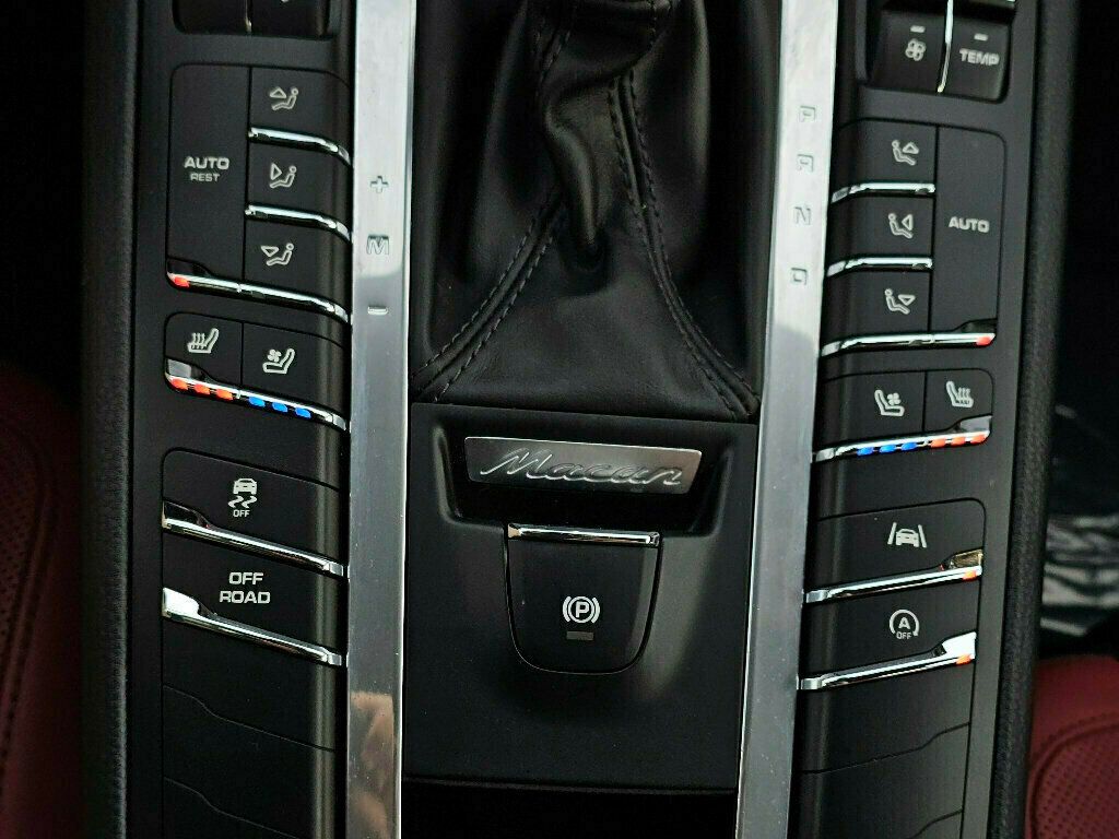 2020 Porsche Macan S AWD - 22969913 - 27