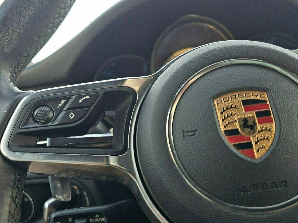2020 Porsche Macan S AWD - 22969913 - 32