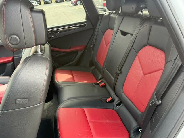 2020 Porsche Macan S AWD - 23003577 - 20