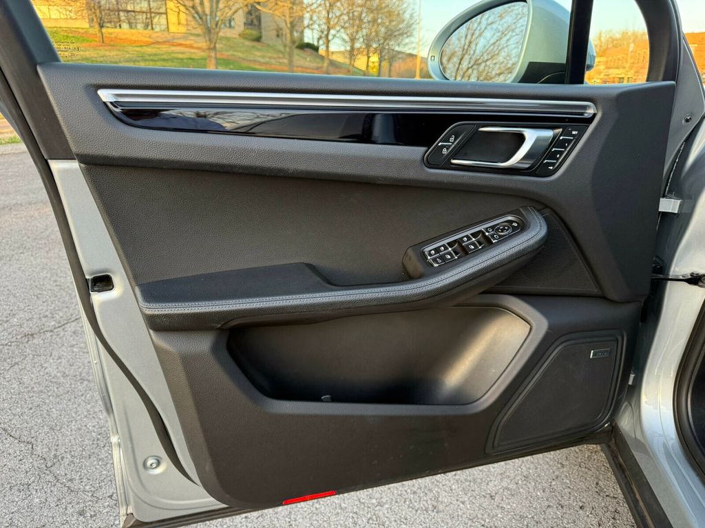 2020 Porsche Macan S, Premium Pack Plus, 21" Sport Classic Wheels, Park Assist  - 22995006 - 15