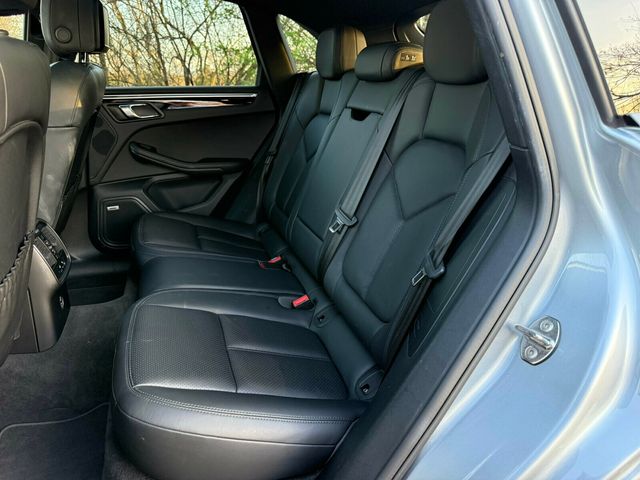 2020 Porsche Macan S, Premium Pack Plus, 21" Sport Classic Wheels, Park Assist  - 22995006 - 20