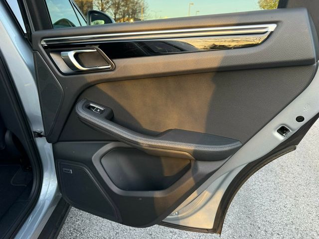 2020 Porsche Macan S, Premium Pack Plus, 21" Sport Classic Wheels, Park Assist  - 22995006 - 22