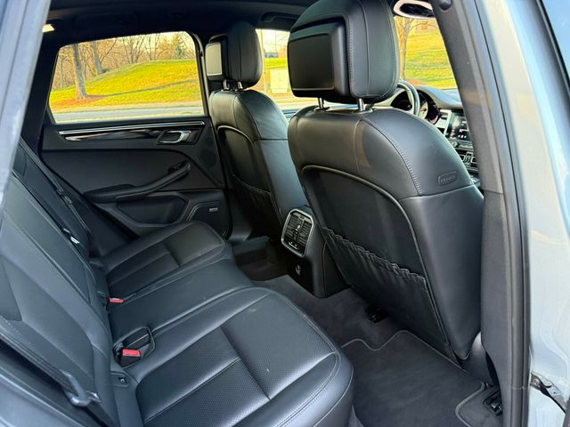 2020 Porsche Macan S, Premium Pack Plus, 21" Sport Classic Wheels, Park Assist  - 22995006 - 23