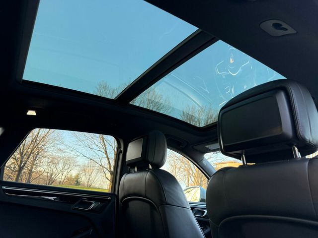 2020 Porsche Macan S, Premium Pack Plus, 21" Sport Classic Wheels, Park Assist  - 22995006 - 25