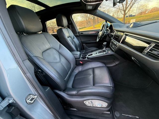 2020 Porsche Macan S, Premium Pack Plus, 21" Sport Classic Wheels, Park Assist  - 22995006 - 28
