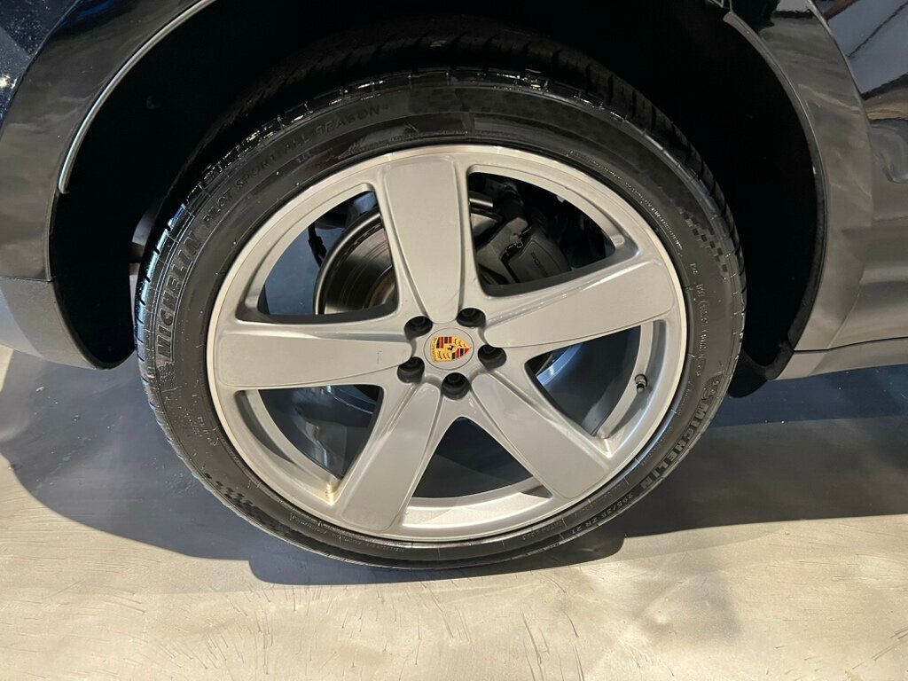 2020 Porsche Macan S/PremiumPkgPlus/Htd&CldSeats/PanoRoof/AppleCarplay/BoseSound - 22937625 - 12