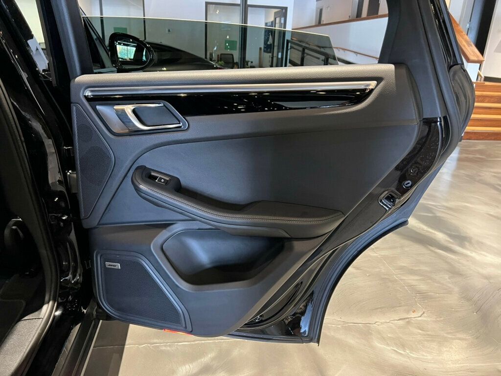 2020 Porsche Macan S/PremiumPkgPlus/Htd&CldSeats/PanoRoof/AppleCarplay/BoseSound - 22937625 - 28