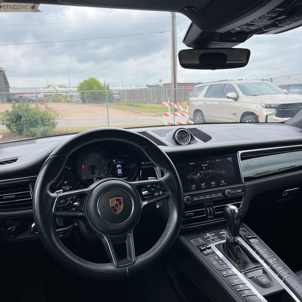 2020 Porsche Macan S/PremiumPkgPlus/Htd&CldSeats/PanoRoof/AppleCarplay/BoseSound - 22937625 - 2