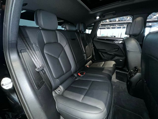 2020 Porsche Macan S/PremiumPkgPlus/Htd&CldSeats/PanoRoof/AppleCarplay/BoseSound - 22937625 - 30