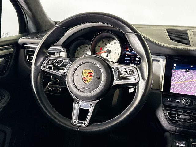 2020 Porsche Macan Turbo - 23054949 - 11