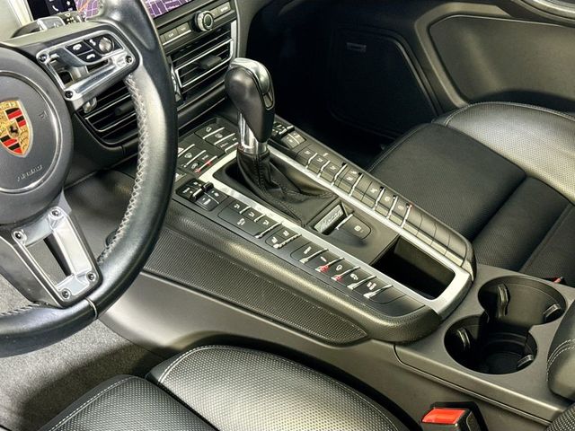 2020 Porsche Macan Turbo - 23054949 - 17