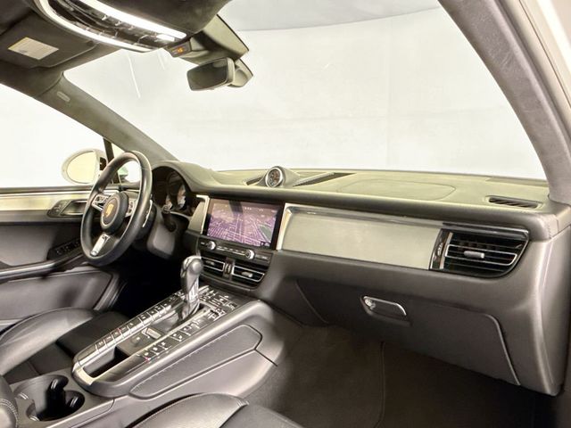 2020 Porsche Macan Turbo - 23054949 - 18