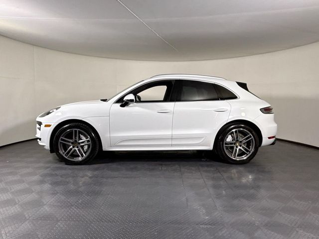 2020 Porsche Macan Turbo - 23054949 - 1