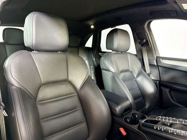 2020 Porsche Macan Turbo - 23054949 - 20
