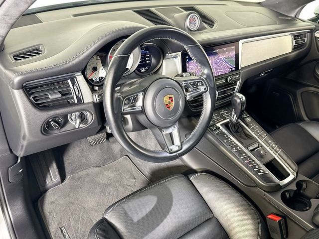 2020 Porsche Macan Turbo - 23054949 - 3