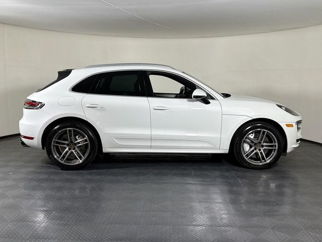 2020 Porsche Macan Turbo - 23054949 - 7