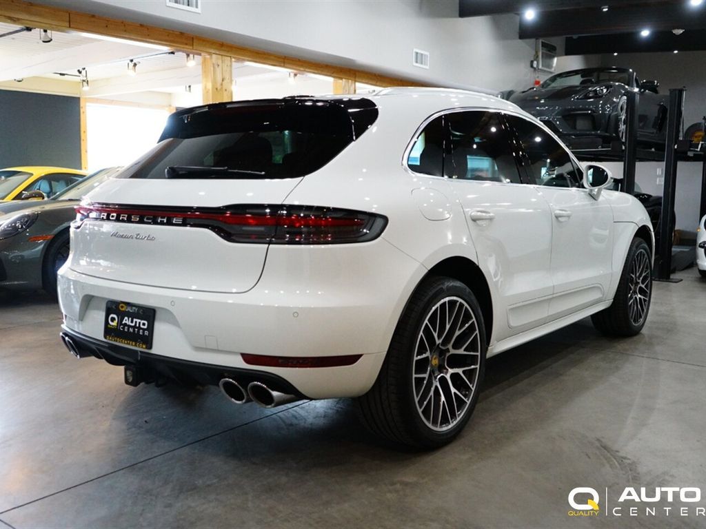 2020 Porsche Macan Turbo AWD - 22585224 - 4