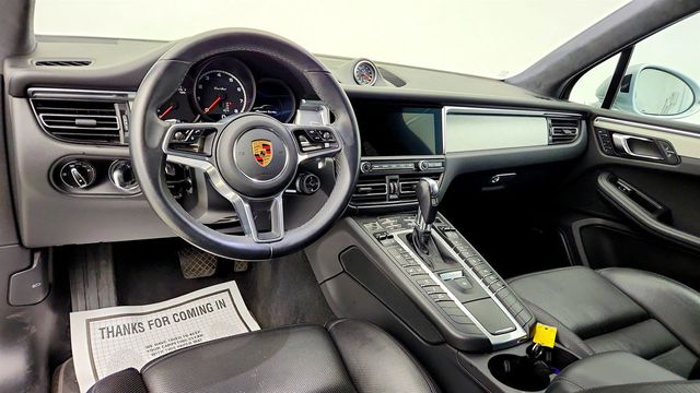 2020 Porsche Macan Turbo AWD w/ Premium Package Plus & Sport Chrono Pkg - 23036481 - 12