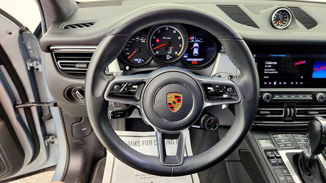 2020 Porsche Macan Turbo AWD w/ Premium Package Plus & Sport Chrono Pkg - 23036481 - 13