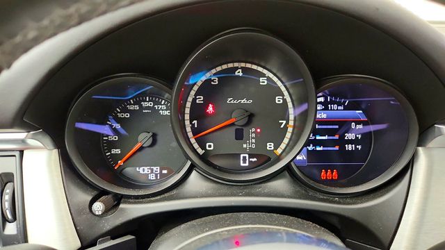 2020 Porsche Macan Turbo AWD w/ Premium Package Plus & Sport Chrono Pkg - 23036481 - 14