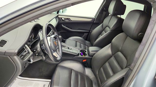 2020 Porsche Macan Turbo AWD w/ Premium Package Plus & Sport Chrono Pkg - 23036481 - 20