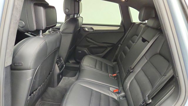 2020 Porsche Macan Turbo AWD w/ Premium Package Plus & Sport Chrono Pkg - 23036481 - 21
