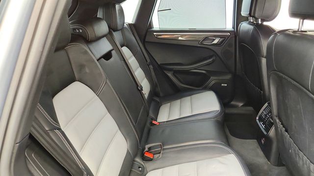 2020 Porsche Macan Turbo AWD w/ Premium Plus Pkg & Sport Chrono Pkg - 23047022 - 23