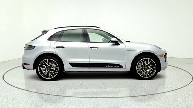 2020 Porsche Macan Turbo AWD w/ Premium Plus Pkg & Sport Chrono Pkg - 23047022 - 3