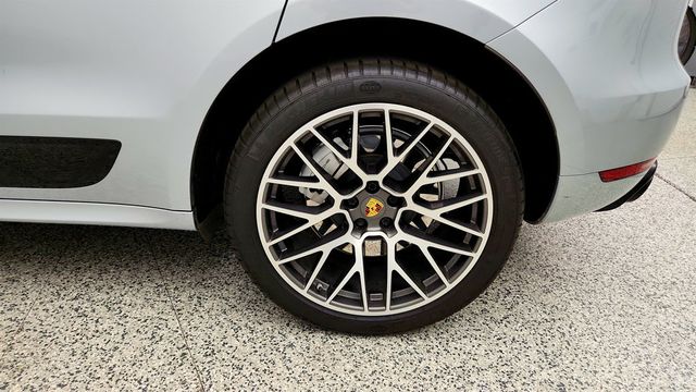 2020 Porsche Macan Turbo AWD w/ Premium Plus Pkg & Sport Chrono Pkg - 23047022 - 8