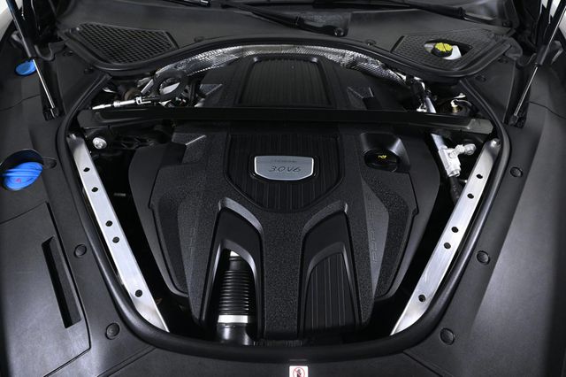 2020 Porsche Panamera  - 22983938 - 25