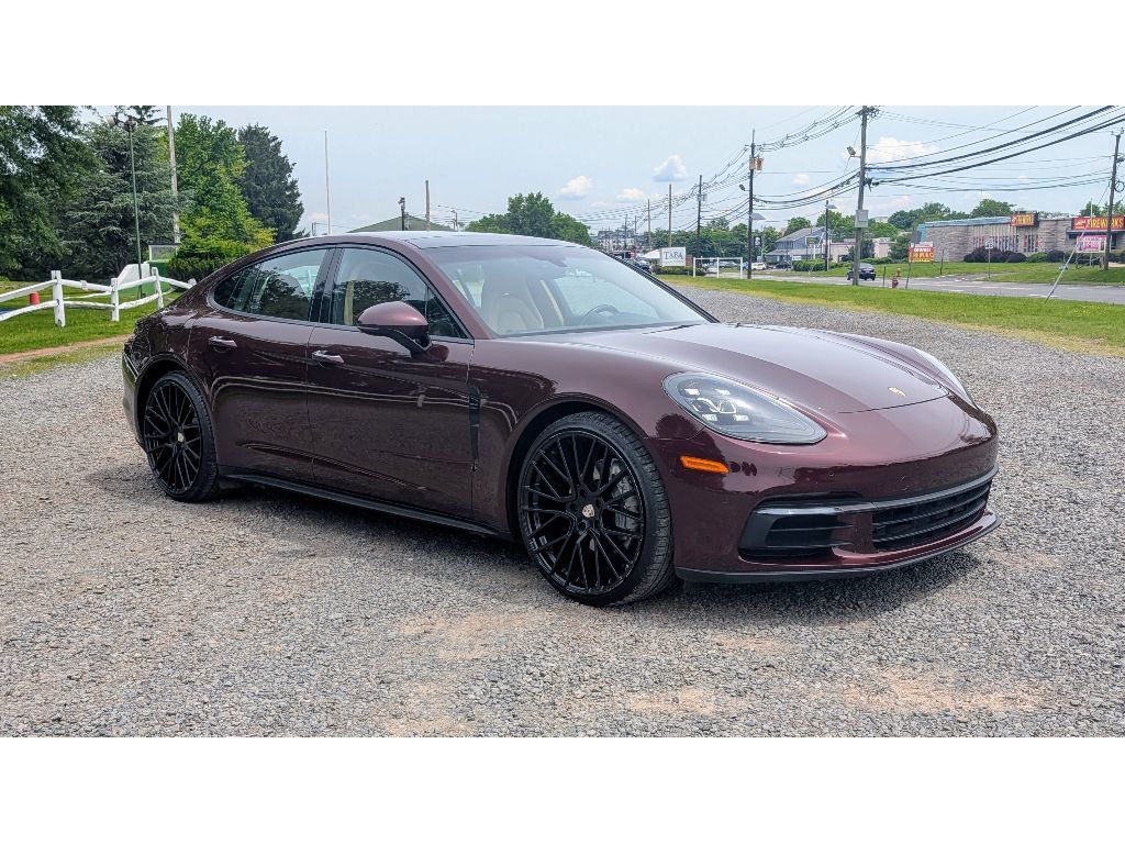 2020 Porsche Panamera 4 photo 3