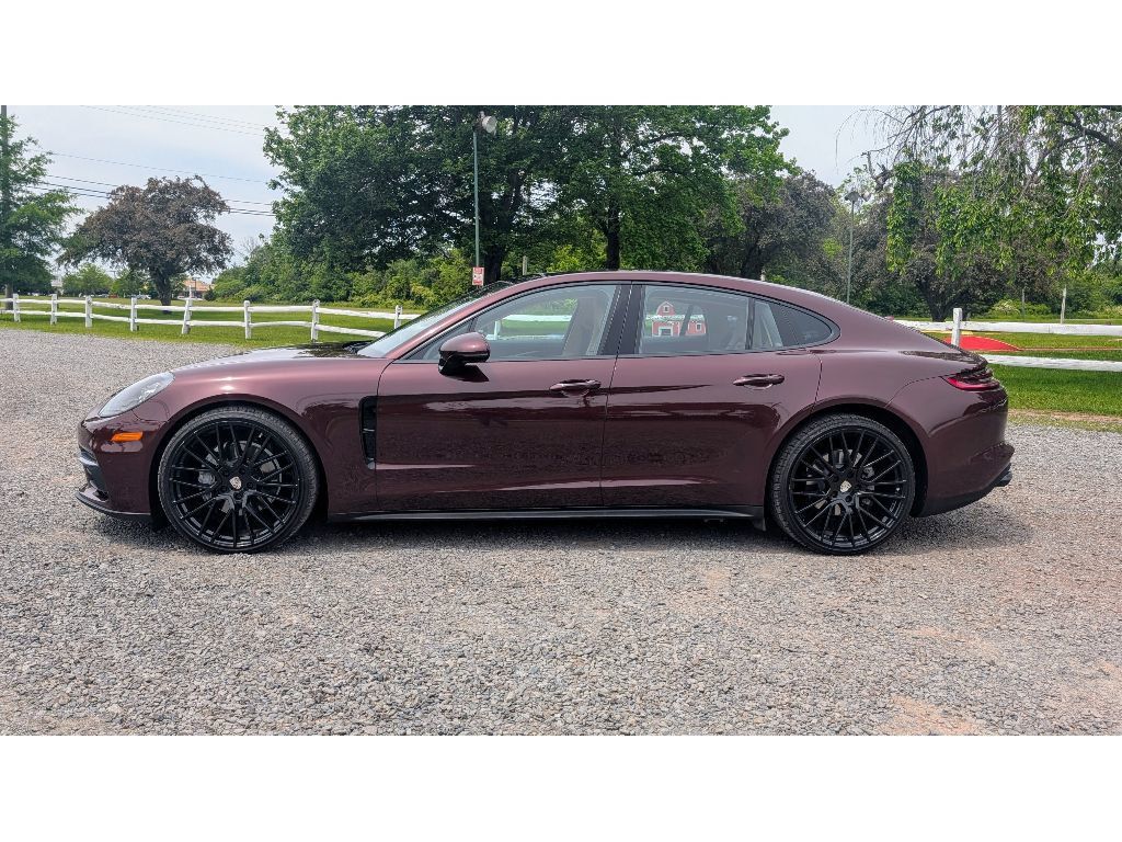 2020 Porsche Panamera 4 photo 4