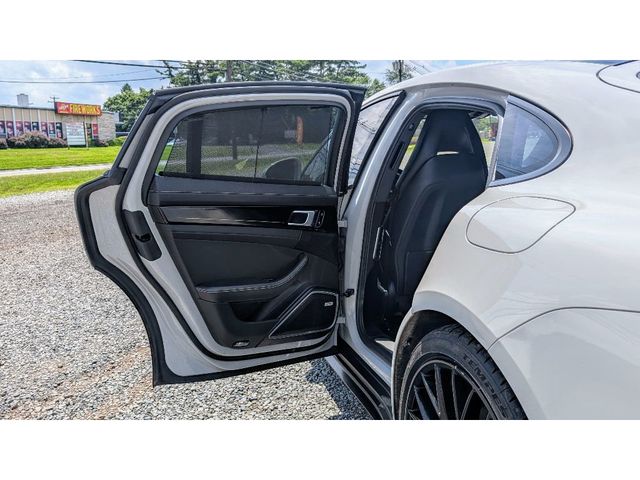 2020 Porsche Panamera 4 E-Hybrid - 22957627 - 9