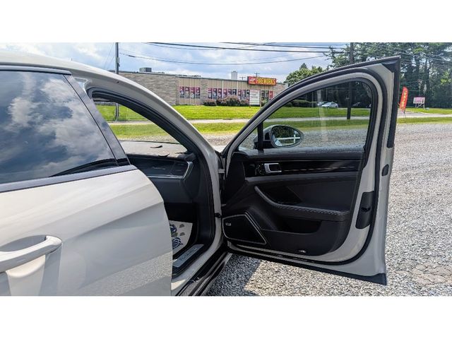 2020 Porsche Panamera 4 E-Hybrid - 22957627 - 10