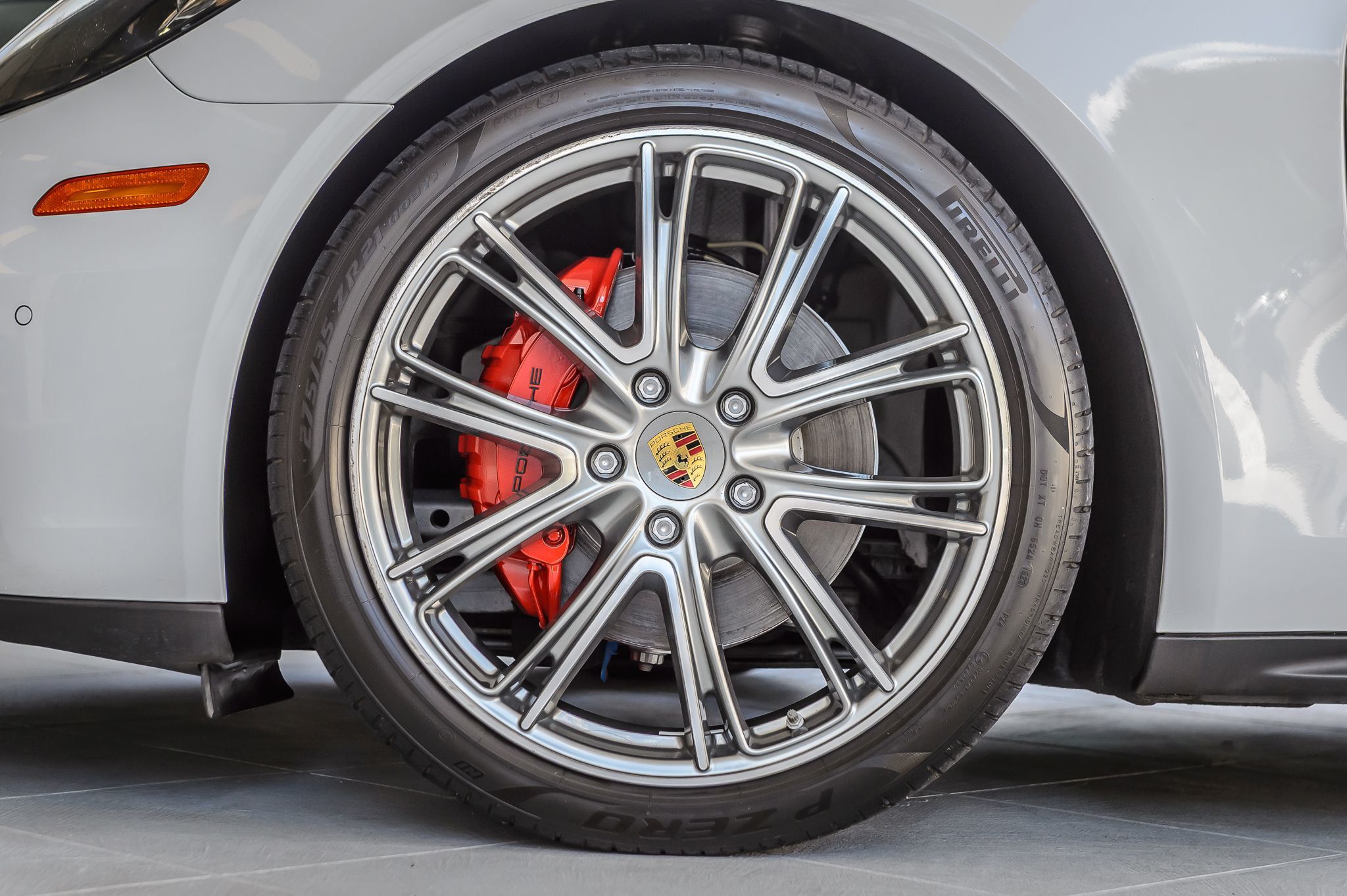 2020 Porsche Panamera 4 photo 13